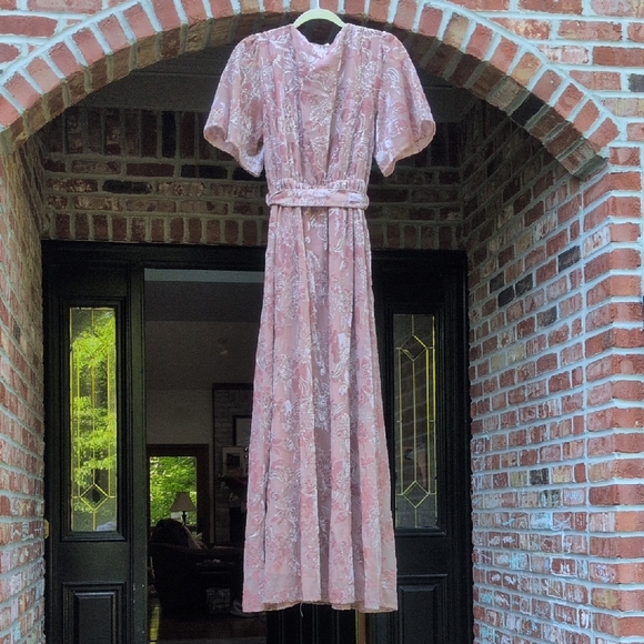 Baltic Born | Uma Velvet Maxi Pink Floral Dress - Picture 5 of 11